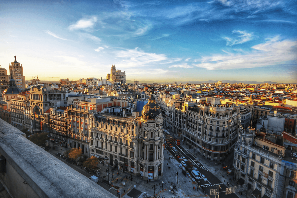 Intercâmbio na Espanha: destinos, cultura e experiências que transformam