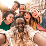 Programa de intercâmbio de férias para adolescentes: individual ou em grupo? Descubra qual a melhor opção para o seu perfil