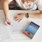 Curso de idiomas no exterior ou no Brasil: qual escolher?